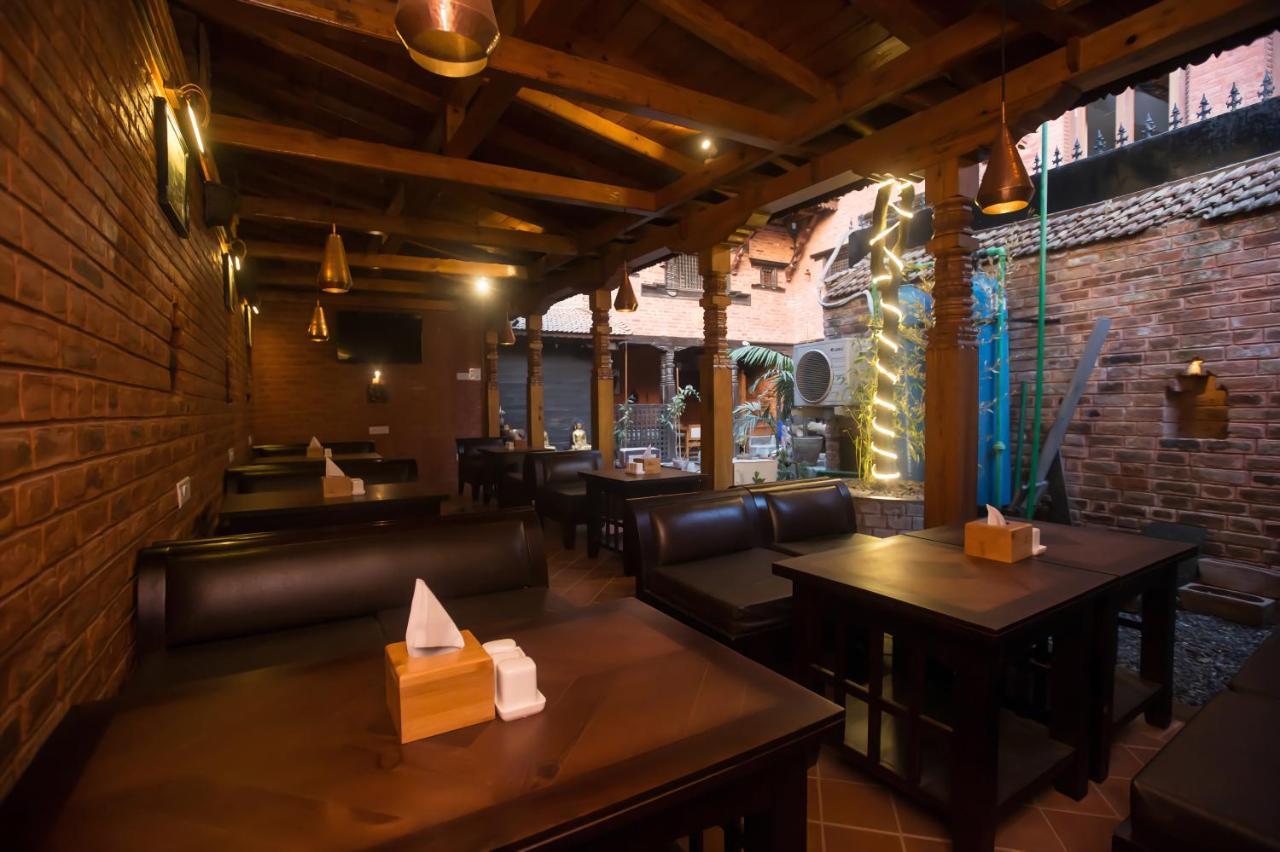 Hotel Baha Restaurant And Cafe Bhatgoan Exterior foto
